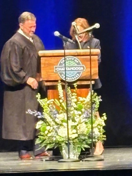Jenni Berz sworn in to City Council